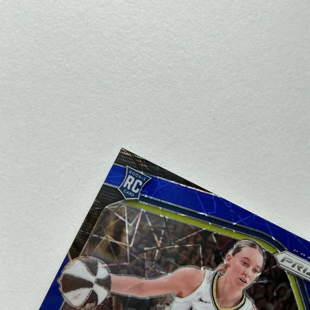 2025 Panini Prizm WNBA #5 Paige Bueckers Blue Velocity Prizm RC Rookie Wings